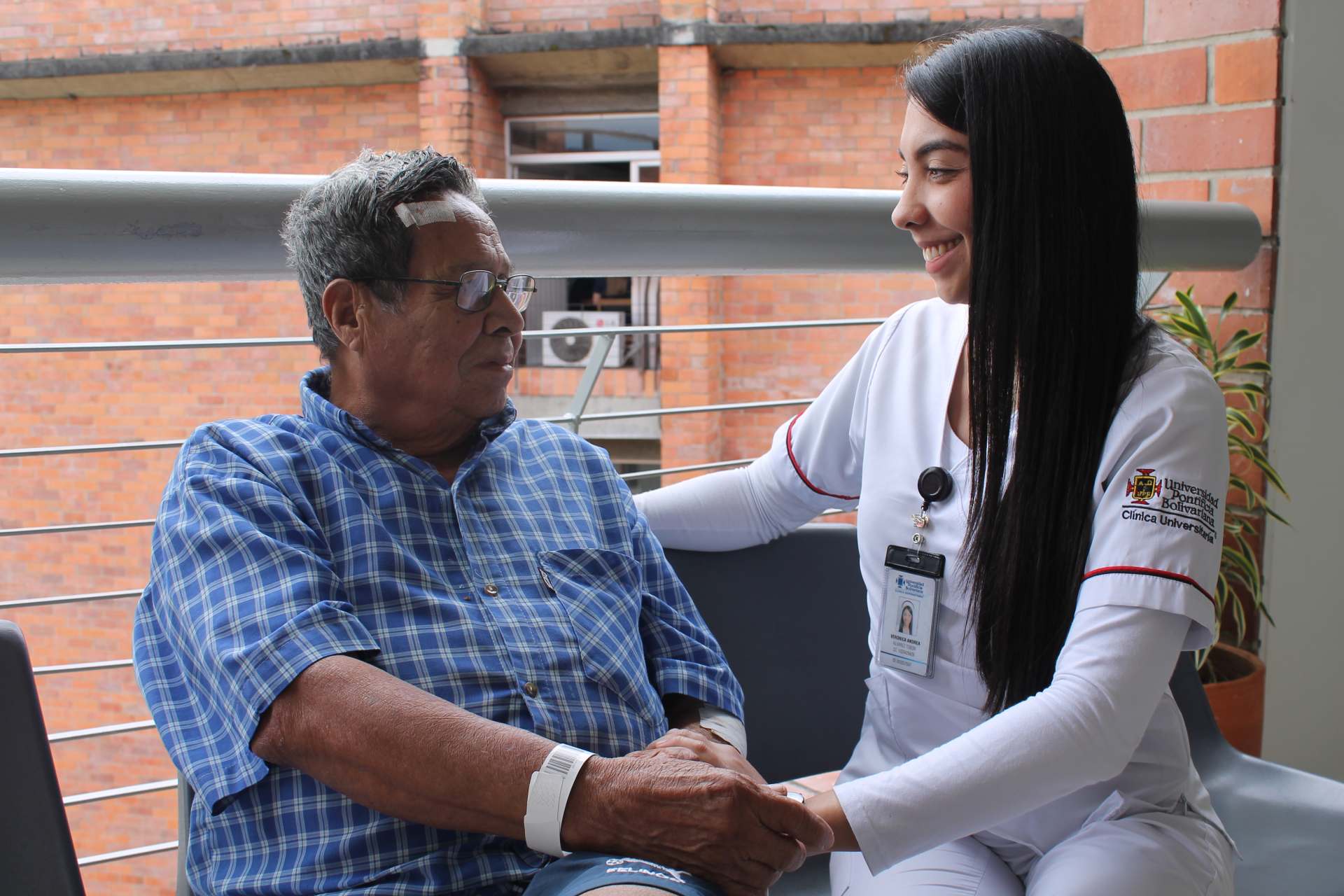 La Clínica Universitaria Bolivariana investiga sobre el uso de las Tecnologías de la Información y la Comunicación (TIC), por parte de los pacientes de cuidados paliativos.